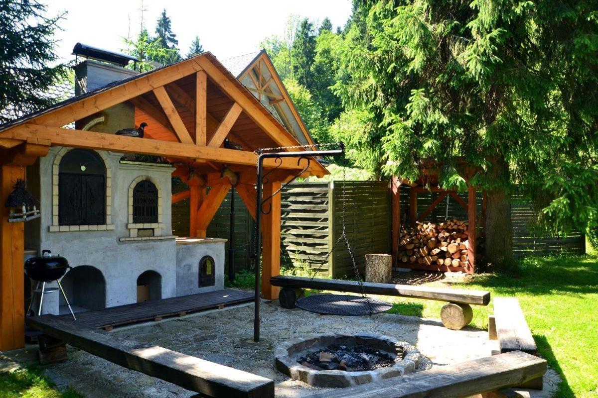 Willa Zarebek Lopuszna Ngoại thất bức ảnh